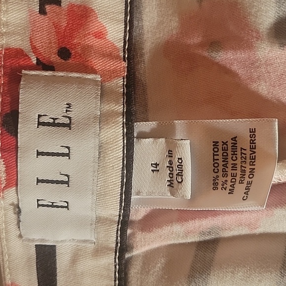 Elle Womans White With Black Stripes & Pink Flowers Shorts, Size: 14 - Picture 2 of 9